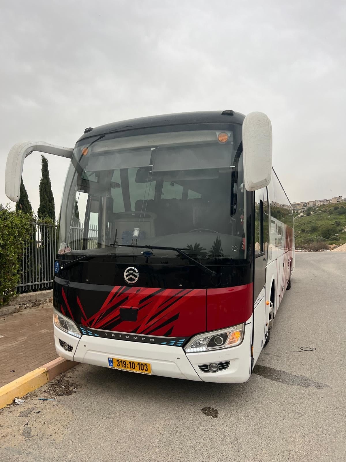 אוטובוס של מטיילי סעסעאני ל־55 נוסעים